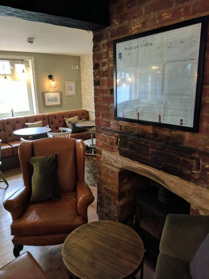 Royal Oak Hotel 3*
